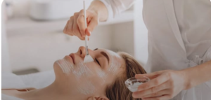 لیست بهترین مراکز فیشیال پوست در شیراز + هزینه فیشیال پوست