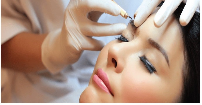 لیست بهترین مراکز کاشت ابرو در نیاوران + هزینه کاشت ابرو
