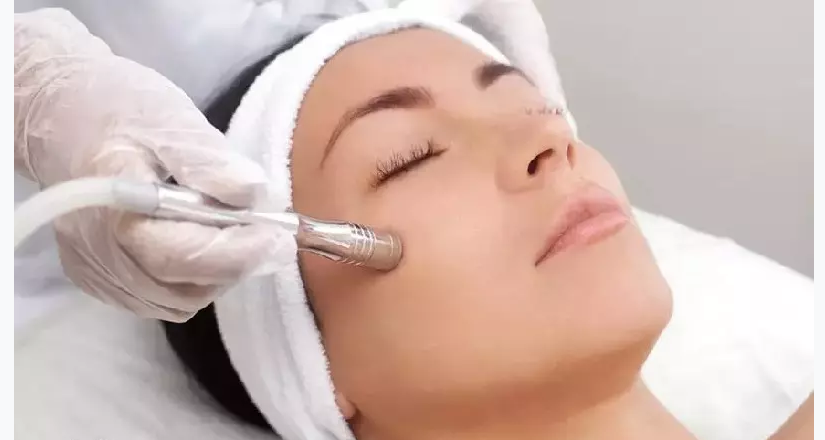لیست بهترین مراکز میکرودرم در فرمانیه + هزینه میکرودرم
