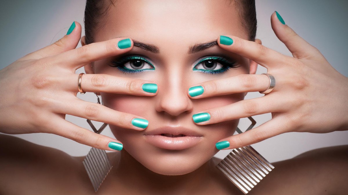 لیست بهترین مراکز کاشت ناخن در فرمانیه + هزینه کاشت ناخن