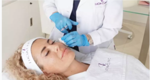 لیست بهترین مراکز مزوتراپی صورت در آباده + هزینه مزوتراپی صورت 1402