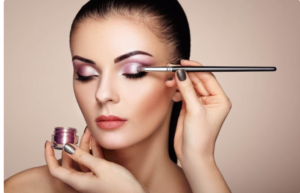 لیست بهترین مراکز میکاپ صورت در داراب + هزینه میکاپ صورت 1403