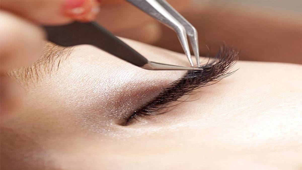 لیست بهترین مراکز کاشت مژه در تجریش + هزینه کاشت مژه