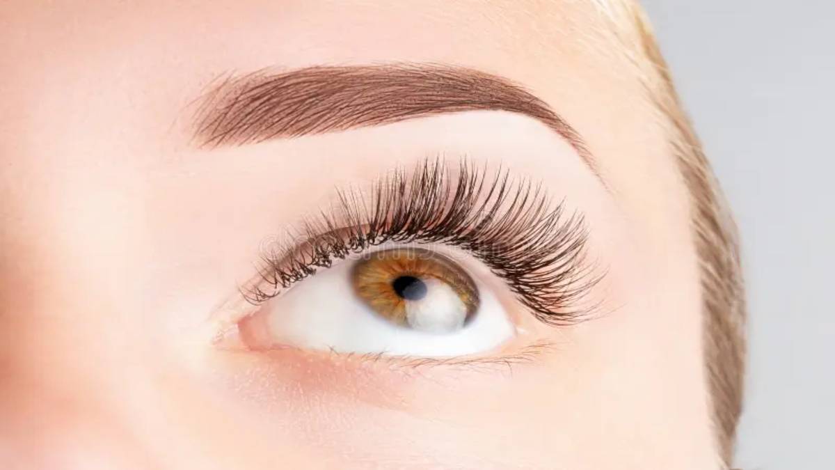 لیست بهترین مراکز لمینت مژه در ولنجک + هزینه لمینت مژه
