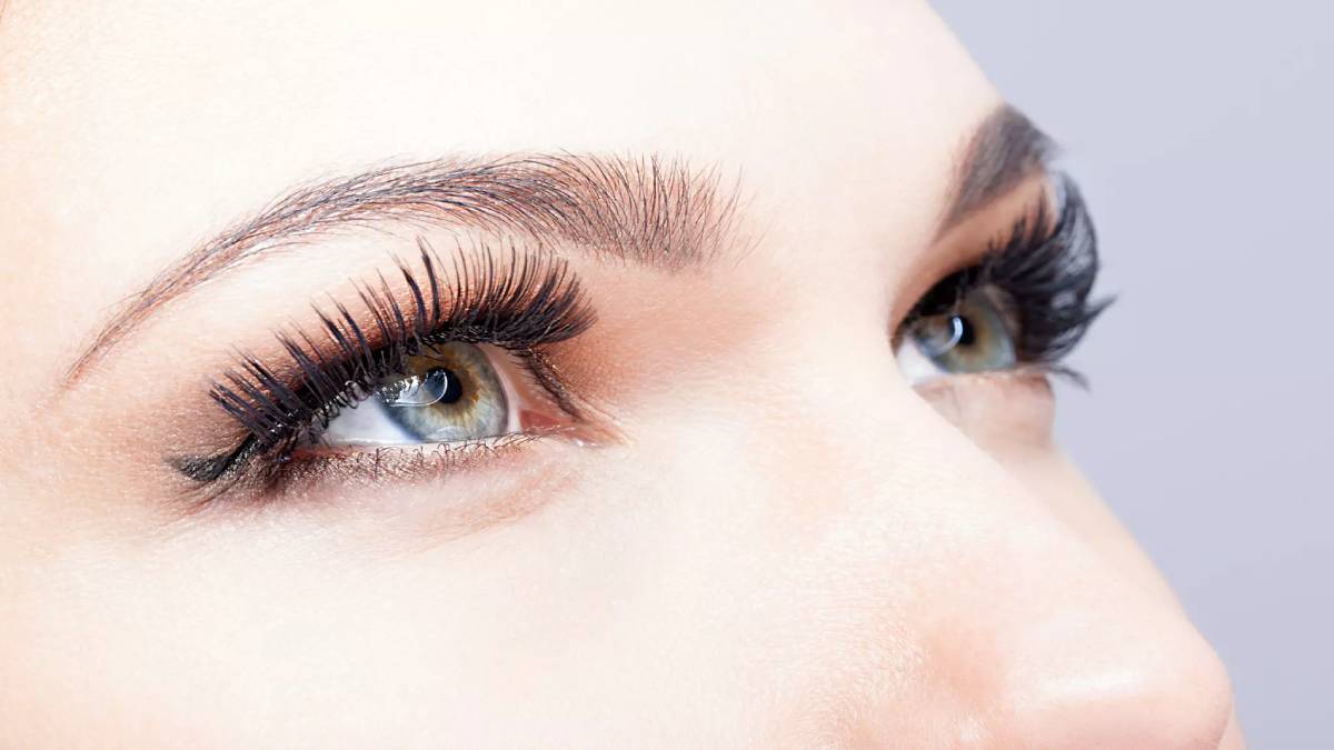 لیست بهترین مراکز اکستنشن مژه در فرشته + هزینه اکستنشن مژه