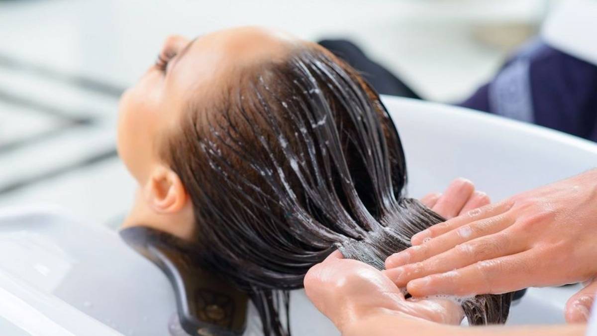 لیست بهترین مراکز پروتئین تراپی مو در اقدسیه + هزینه پروتئین تراپی مو