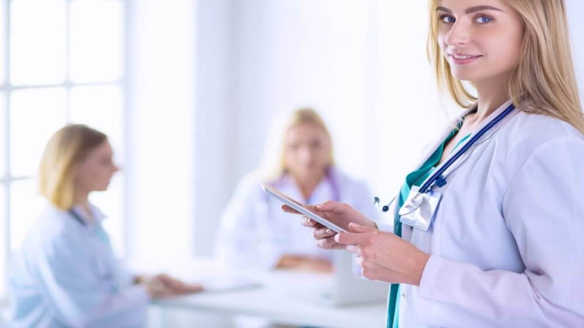 لیست بهترین مراکز لابیاپلاستی در اقدسیه + هزینه لابیاپلاستی