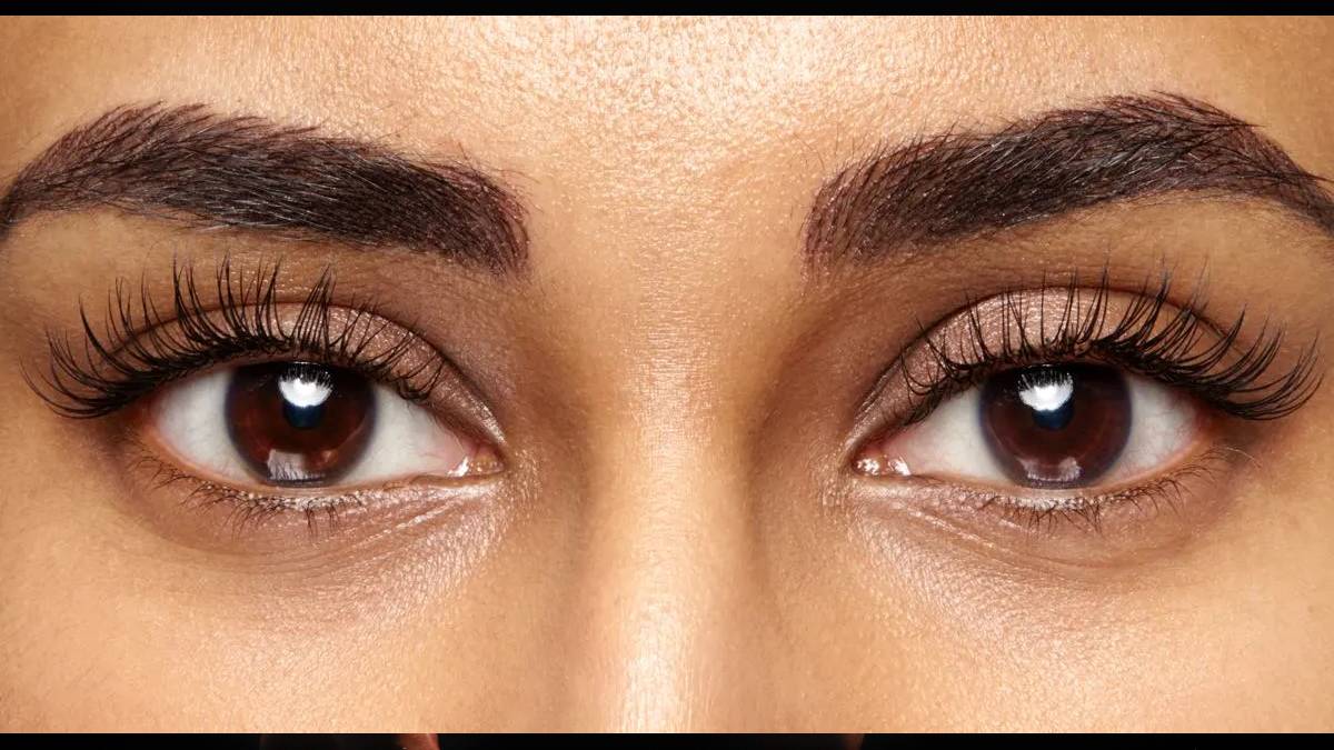 لیست بهترین مراکز کاشت مژه در اقدسیه + هزینه کاشت مژه