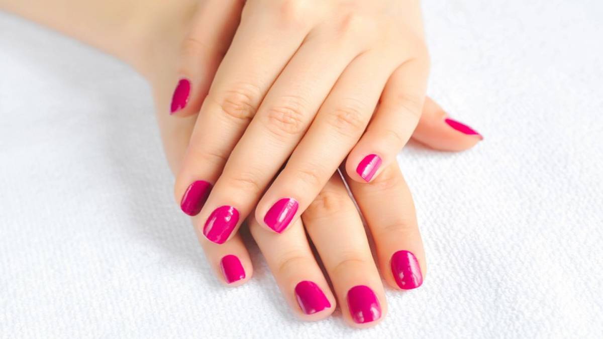 لیست بهترین مراکز ژلیش ناخن در سعادت آباد + هزینه ژلیش ناخن
