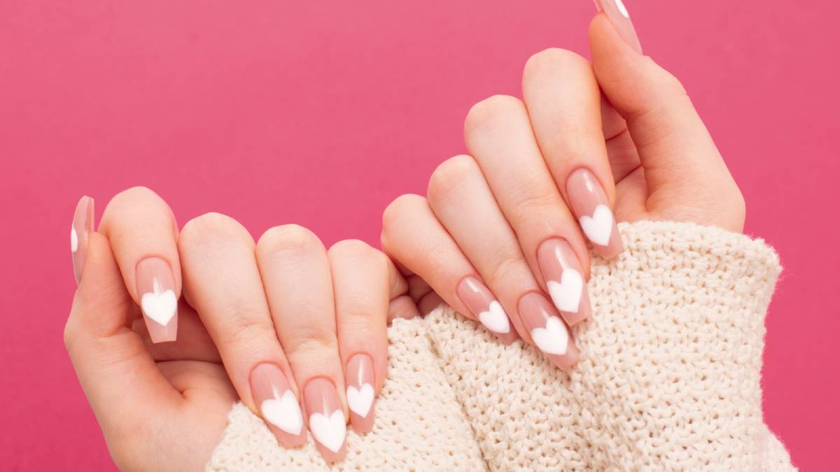 لیست بهترین مراکز کاشت ناخن در سعادت آباد + هزینه کاشت ناخن