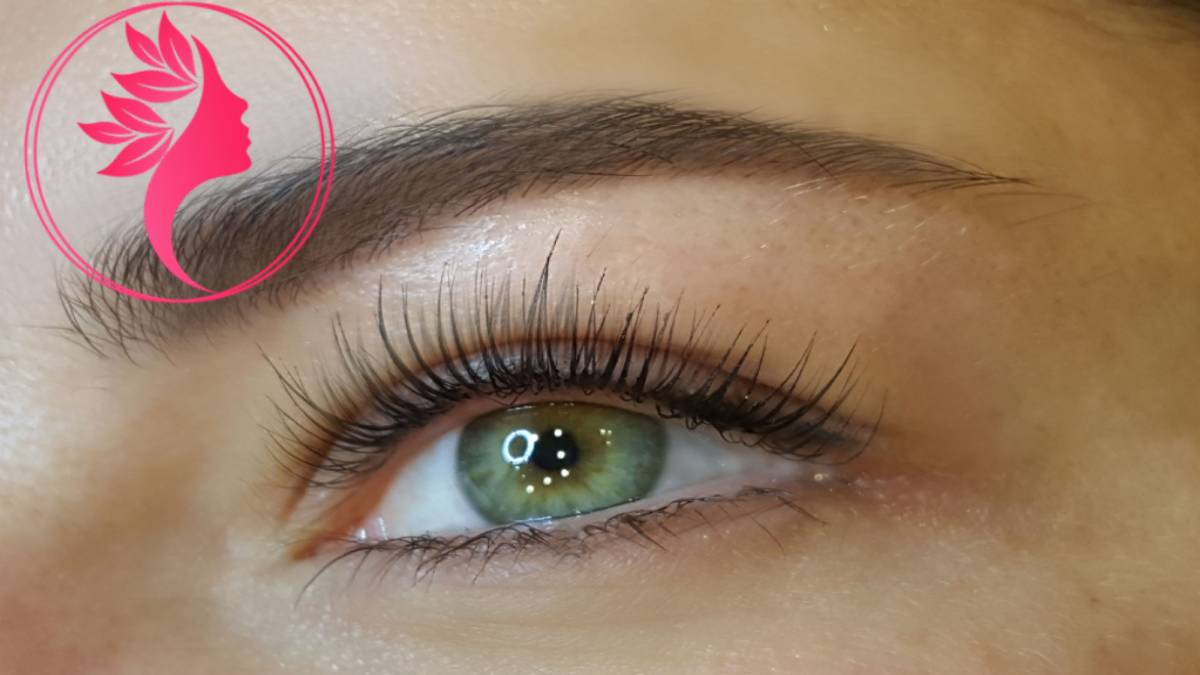 لیست بهترین مراکز لمینت مژه در پاسداران + هزینه لمینت مژه